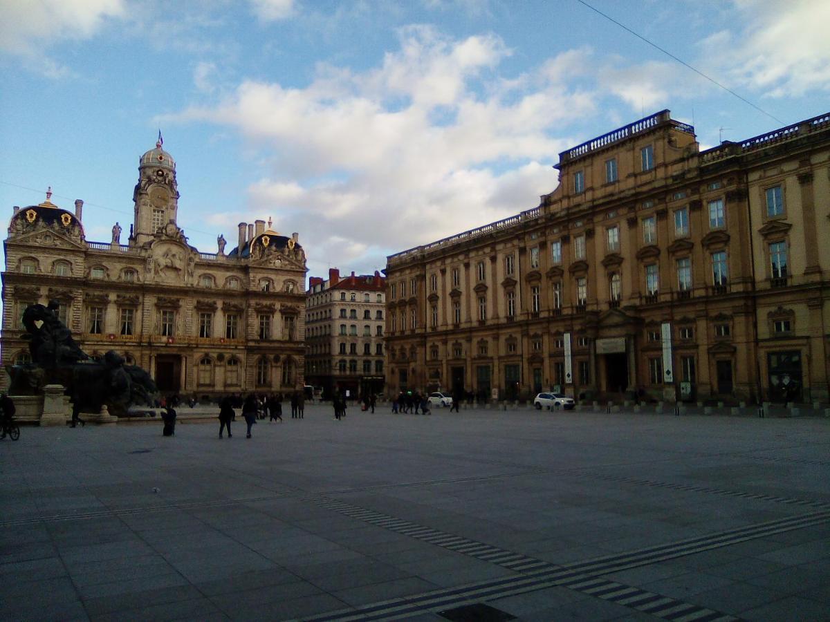 Dolce Casa Panzió Sainte-Foy-lès-Lyon Kültér fotó
